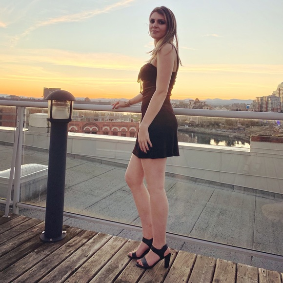 Meet your Posher, Brittany - Picture 2 of 6